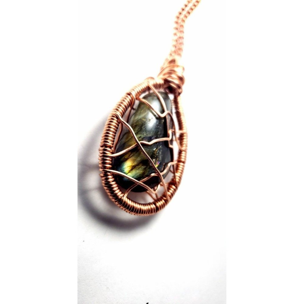 Wire wrapped labradorite crystal necklac - Picture 7 of 11